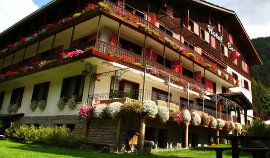 HOTEL CASTOR Champoluc - Ayas (AO)