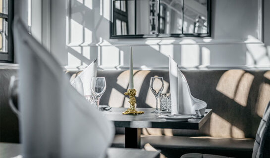 HOTEL RIESENGEBIRGE Neuhof an der Zenn