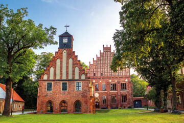 HOTEL ALTE FÖRSTEREI KLOSTER ZINNA (B&B) Jüterbog